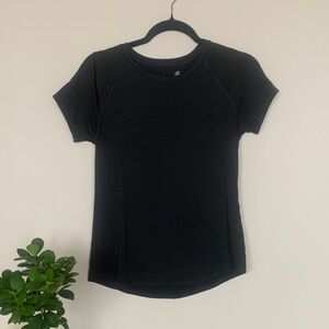 Champion | Black Tee